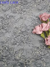 Tela floral frondosa bordada OEKO TEX Standard 100 do laço 3D para a costura