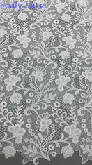 Tecido de bordados químicos de largura total em padrões florais brancos Texturas cordadas para roupas de moda feminina