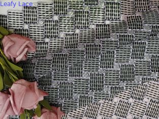 Vestido da menina 100 jardas de tule Mesh Geometric Embroidered Lace Fabric