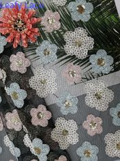 Tela bordada floral do laço da lantejoula
