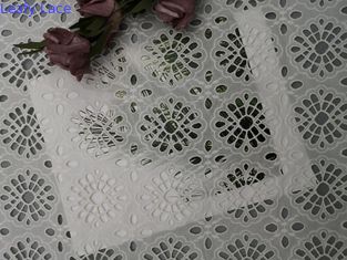 Ilhó Mesh Laser Cutting Cotton Fabric para o vestido fêmea