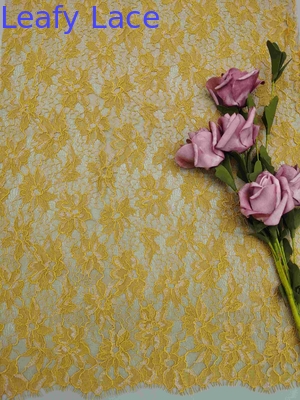 Soft Handfeel de alta qualidade padrão floral ouro tecido de renda metálica com penteado de pestana para mulheres vestido de moda