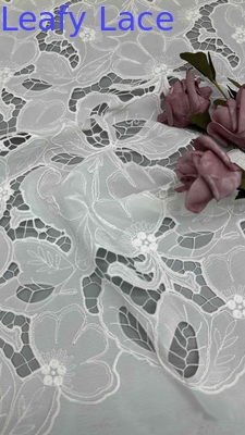 Laser de algodão branco floral bordado algodão cordado tecido de renda pelo pátio para moda vestido de mulher