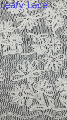Tela de algodão bordado com padrão floral Tela sustentável de largura total Tela para primavera e verão