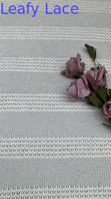 2025 Tecido de renda de alongamento para vestidos e vestuário de tulle de tipo de faixa macia padrão pelo pátio