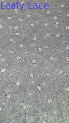 Tecido branco de renda francesa Chantilly Luxury Sequin Lace para vestidos de noite e modelos de moda