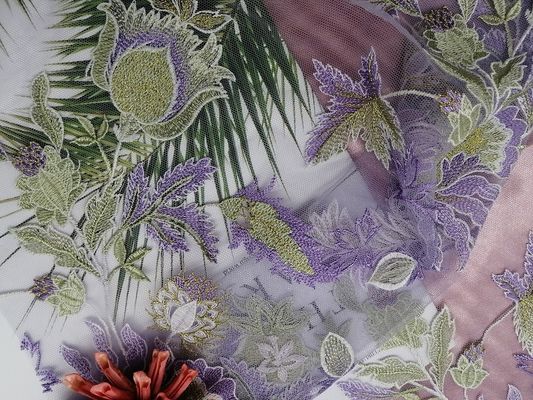 Tela bordada colorida floral do laço para o vestuário das mulheres