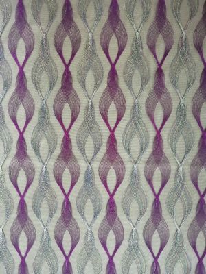 Tela colorida geométrica do bordado do roxo de matérias têxteis da casa