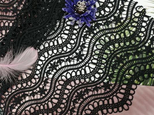 O produto químico 100% preto do poliéster faz crochê o bordado pesado da tela do laço