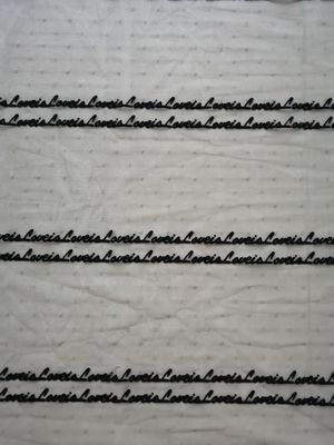 O tule da letra preta de matéria têxtil da casa reuniu Mesh Fabric