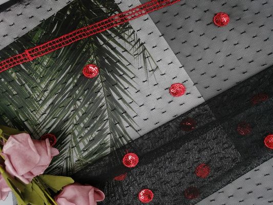 A lantejoula vermelha do círculo bordou a tela para a senhora Evening Dress