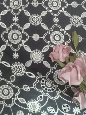 Laço bordado tribal da cor do contraste da tela do ilhó para a senhora Garment