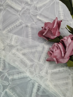 O branco faz crochê a tela floral Mesh Cording Embroidery do laço da tela 3D do laço
