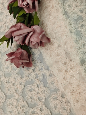 O rosa 3D floral faz crochê a folha da tela do laço revestiu crianças do bordado veste o laço