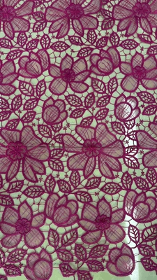 Largura floral química da tela 119CM do laço do bordado de Fushcia