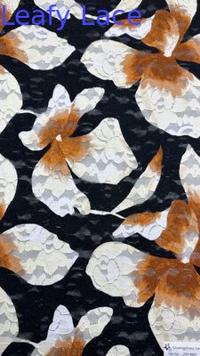 Flores negras e brancas coloridas para vestidos de casamento