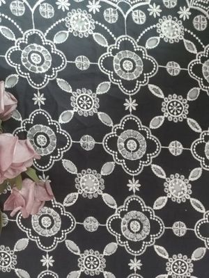 Laço bordado tribal da cor do contraste da tela do ilhó para a senhora Garment