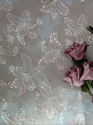 A cor cor-de-rosa imprimiu o tule floral bordado Mesh Table Runner da tela do laço